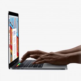MacBook Pro 2016 - Touch Bar - Hands
